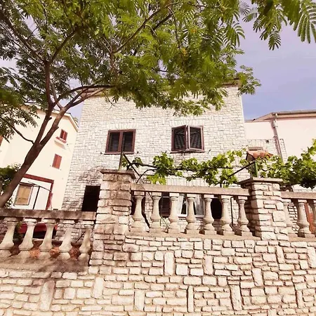 Izabela Muzic-fornaric Apartment Cres