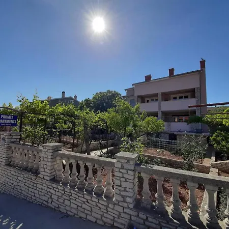 Izabela Muzic-fornaric Apartment Cres