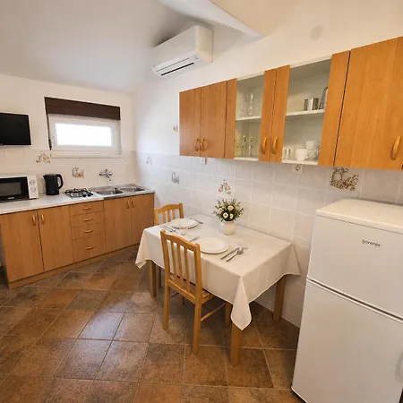 Apartament Izabela Muzic-fornaric *